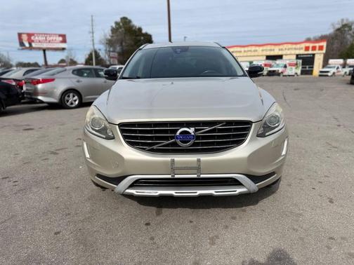 2017 Volvo XC60 T5 Dynamic