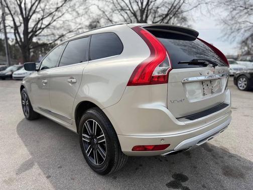 2017 Volvo XC60 T5 Dynamic