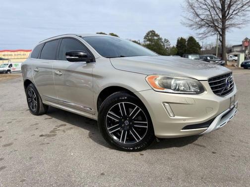 2017 Volvo XC60 T5 Dynamic