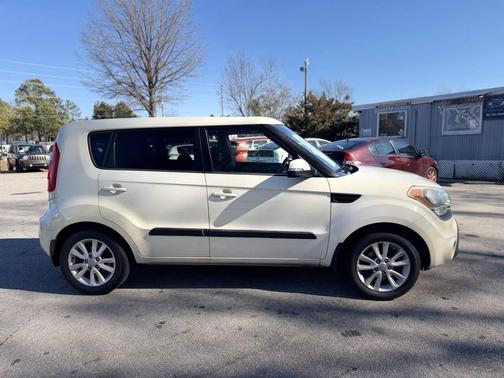 2013 Kia Soul +