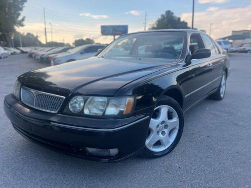 1999 INFINITI Q45 Base 4dr Sedan