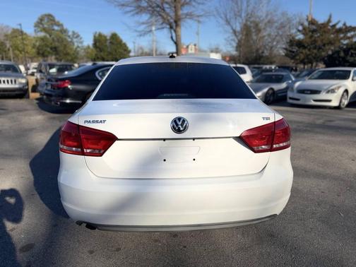 2014 Volkswagen Passat 1.8T S