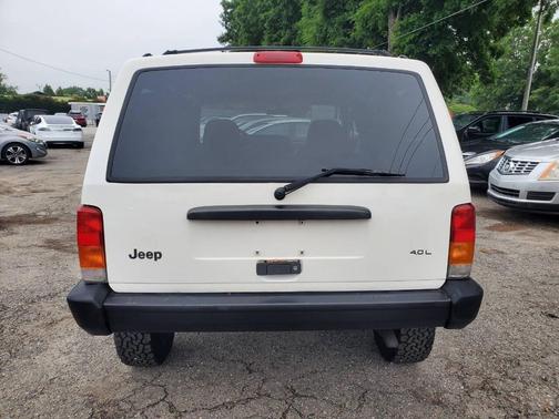 Stone White Clear Coat 1998 Jeep Cherokee Sport 4WD