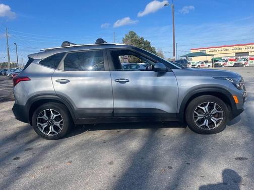 2022 Kia Seltos EX