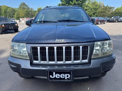 Blue 2004 Jeep Grand Cherokee Laredo