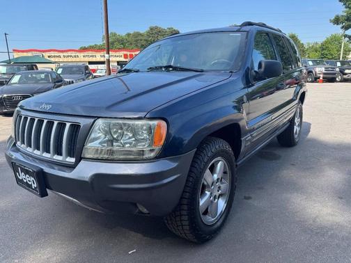Blue 2004 Jeep Grand Cherokee Laredo