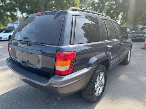 Blue 2004 Jeep Grand Cherokee Laredo