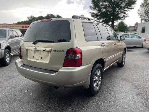 Tan 2006 Toyota Highlander Base