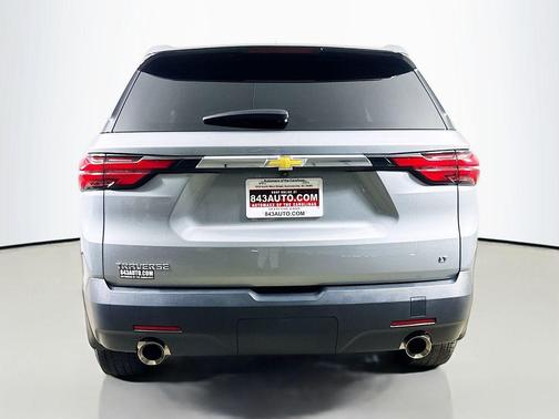 Sterling Gray Metallic 2023 Chevrolet Traverse LT Cloth