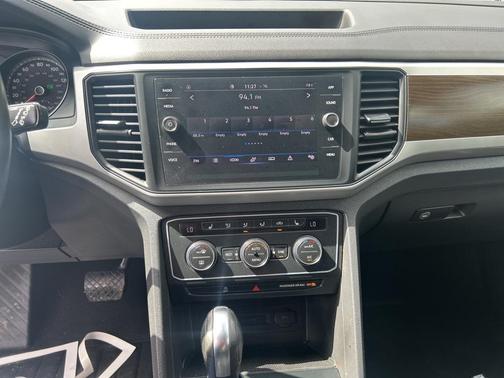 2021 Volkswagen Atlas 3.6L SE w/Technology