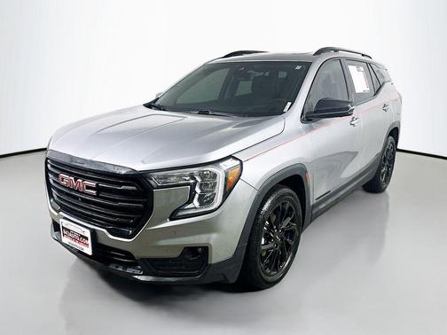 Sterling Metallic 2023 GMC Terrain SLT