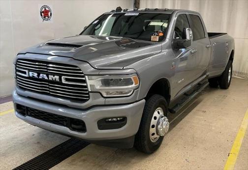 2024 RAM 3500 Laramie Crew Cab 4x4 8' Box