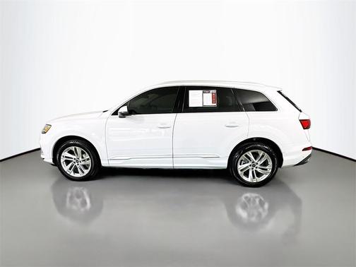 2023 Audi Q7 55 Premium Plus