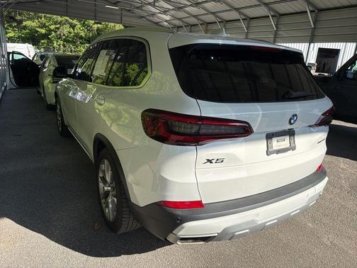 Alpine White 2021 BMW X5 sDrive40i