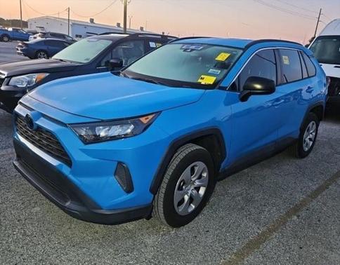 2020 Toyota RAV4 LE