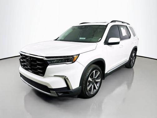 2024 Honda Pilot Touring 8-Passenger