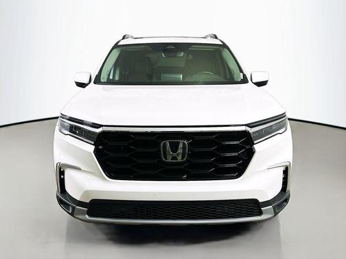 2024 Honda Pilot Touring 8-Passenger