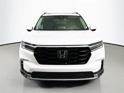 2024 Honda Pilot Touring 8-Passenger