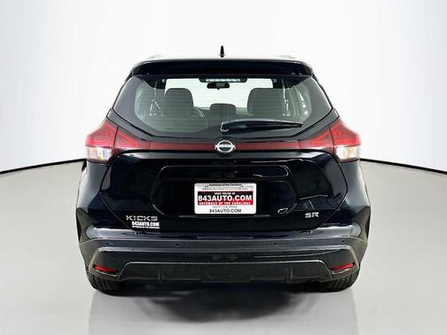 Super Black 2024 Nissan Kicks SR