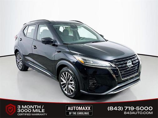 Super Black 2024 Nissan Kicks SR