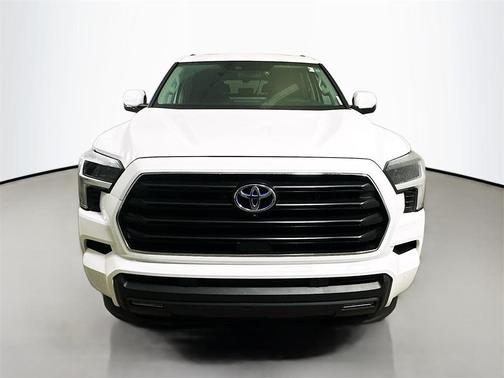 2023 Toyota Sequoia SR5