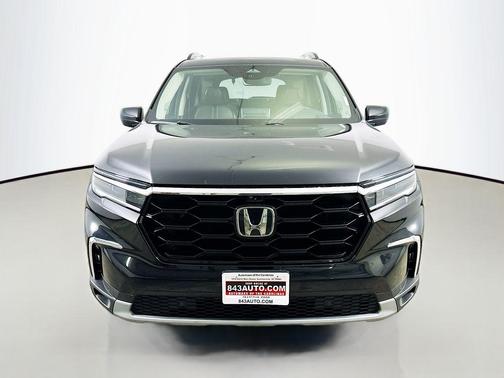 2023 Honda Pilot AWD Elite