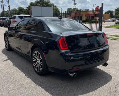 2018 Chrysler 300 S
