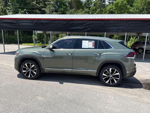 avocado green pearl 2026 Volkswagen Atlas Cross Sport 2.0T SEL Premium