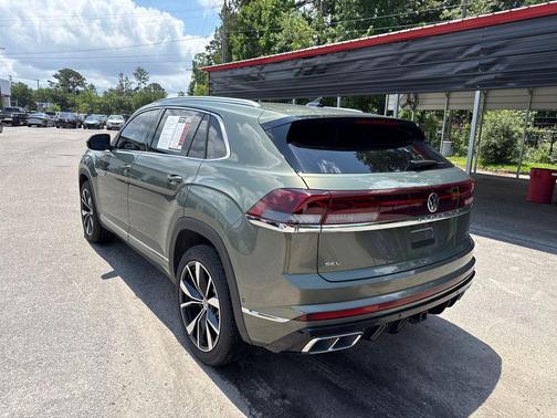 avocado green pearl 2026 Volkswagen Atlas Cross Sport 2.0T SEL Premium