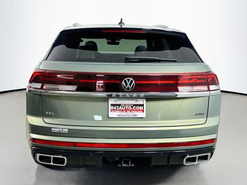 avocado green pearl 2026 Volkswagen Atlas Cross Sport 2.0T SEL Premium