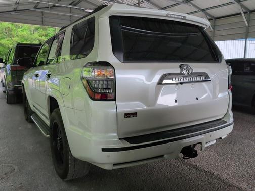 Blizzard Pearl 2022 Toyota 4Runner Limited