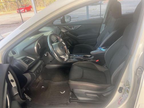 2018 Subaru Impreza 2.0i Sport