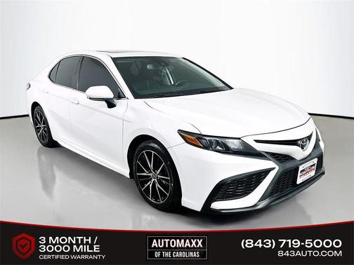 Ice 2023 Toyota Camry SE