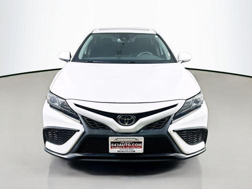 Ice 2023 Toyota Camry SE