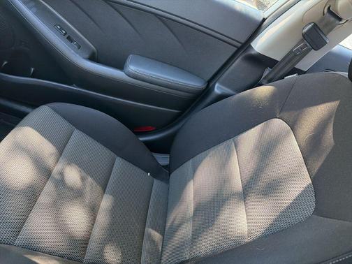 Silky Silver 2017 Kia Forte LX