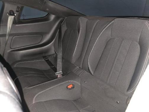 Grabber Blue Metallic 2022 Ford Mustang GT