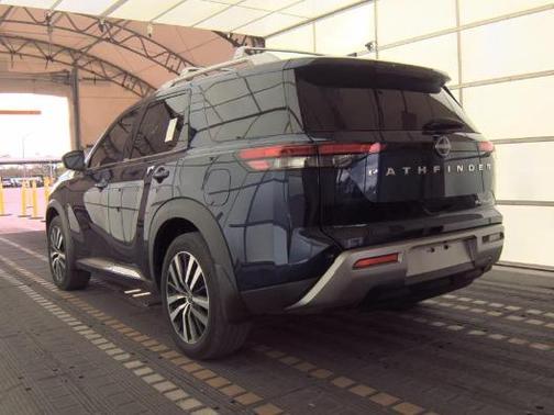 Deep Ocean Blue Pearl 2024 Nissan Pathfinder Platinum FWD