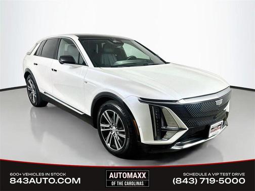 Crystal White Tricoat 2024 Cadillac LYRIQ Luxury