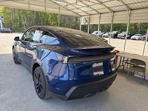 2026 Tesla Model Y Premium Rear-Wheel Drive