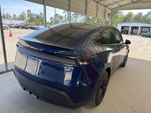 2026 Tesla Model Y Premium Rear-Wheel Drive