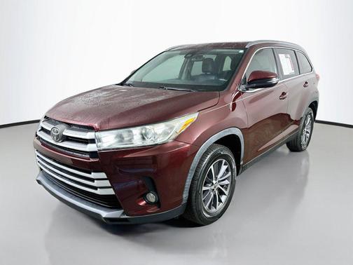 Ooh La La Rouge Mica 2019 Toyota Highlander XLE