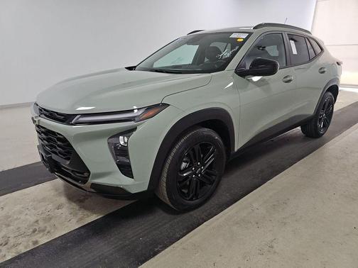Cacti Green 2025 Chevrolet Trax FWD ACTIV