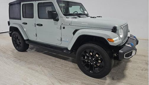 Earl Clearcoat 2023 Jeep Wrangler 4xe Sahara