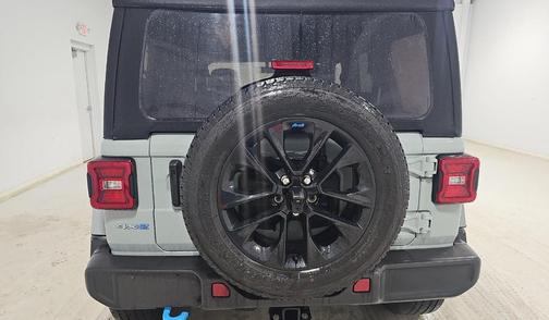 Earl Clearcoat 2023 Jeep Wrangler 4xe Sahara
