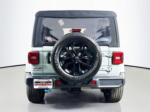Earl Clearcoat 2023 Jeep Wrangler 4xe Sahara