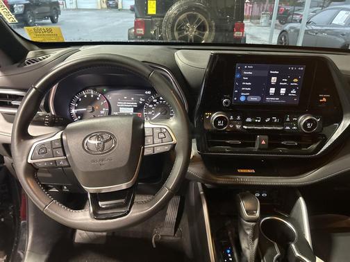 2024 Toyota Highlander XSE