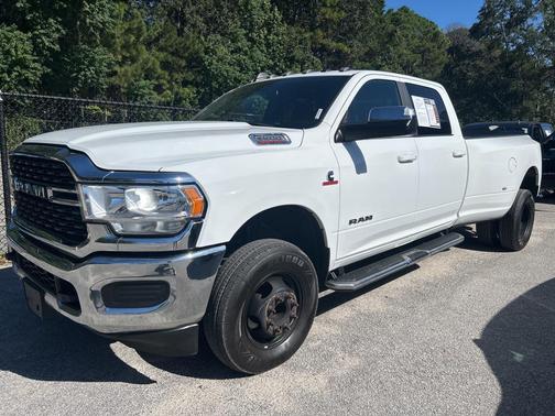 2022 RAM 3500 Big Horn Crew Cab 4x4 8' Box