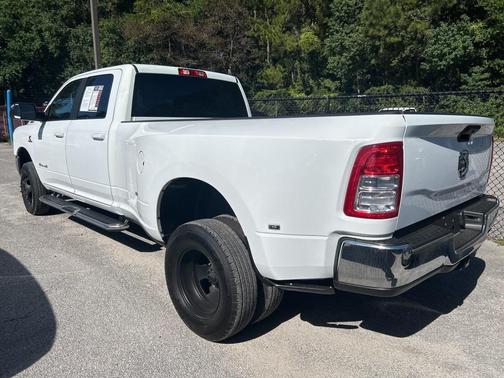 2022 RAM 3500 Big Horn Crew Cab 4x4 8' Box