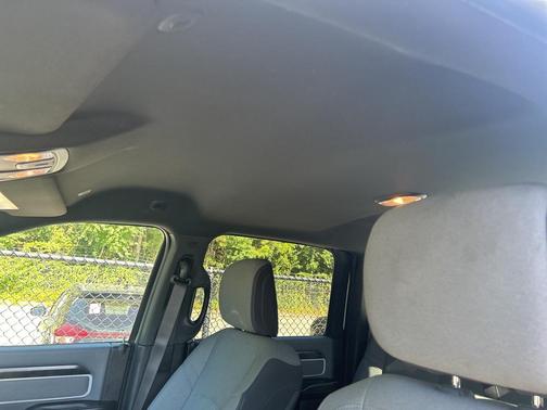 2022 RAM 3500 Big Horn Crew Cab 4x4 8' Box