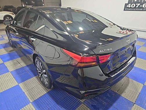 Super Black 2023 Nissan Altima 2.5 SV